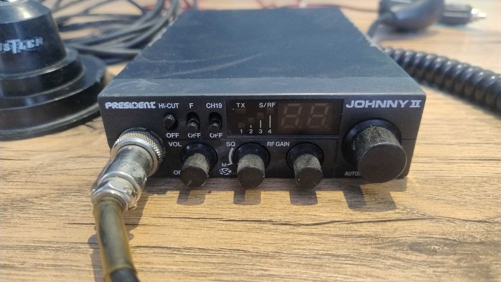 CB radio President Johnny II