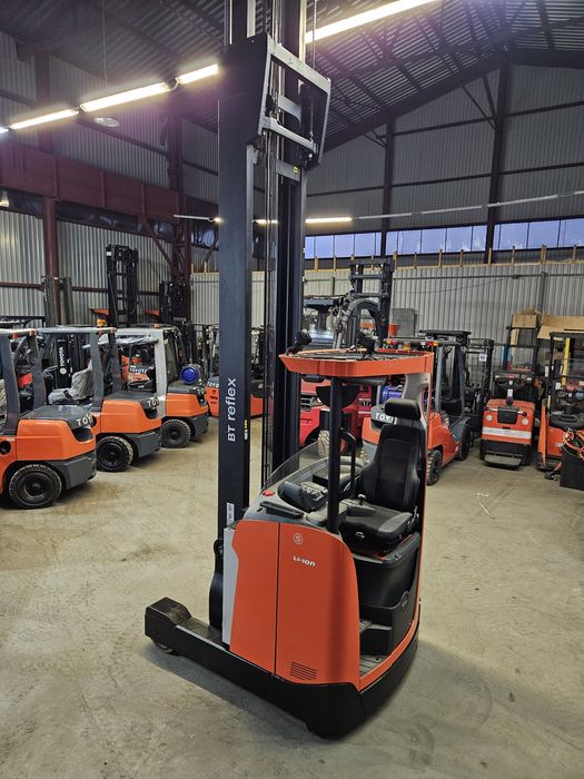 Навантажувачі вилкові в Києві. Вилочные погрузчики Тойота.