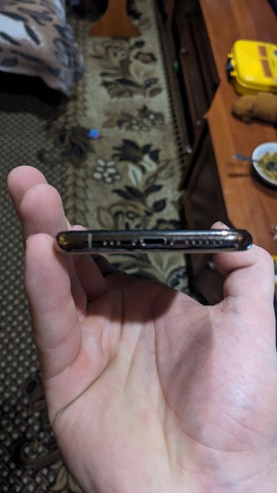 Продам iphone xs