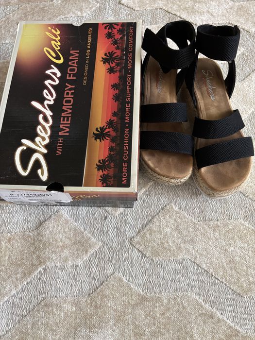 Босоніжки Skechers us 8