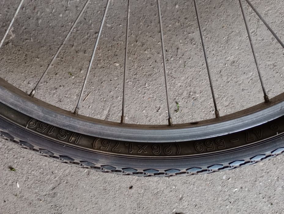 Koło z oponą do roweru