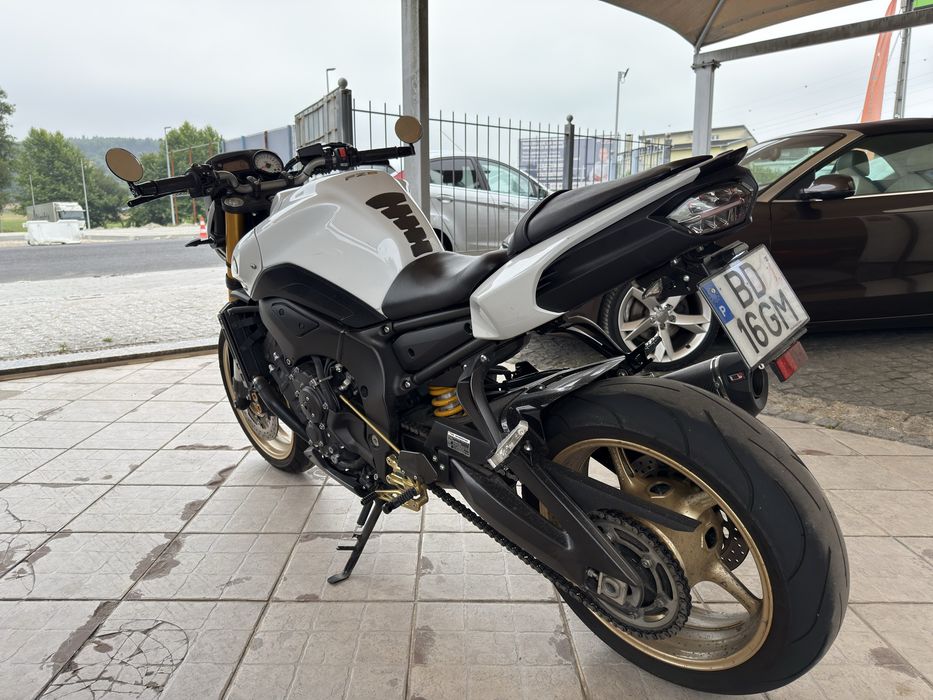 Yamaha FZ8 2012 - poucos kms
