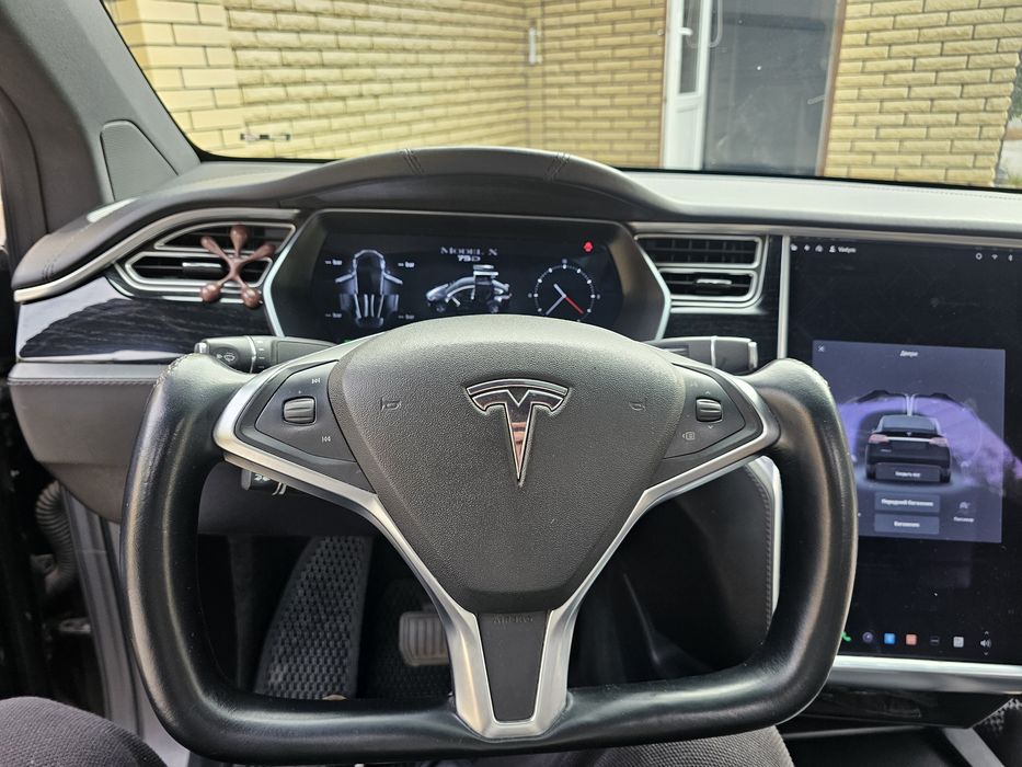 Tesla X Продаю, не перекуп