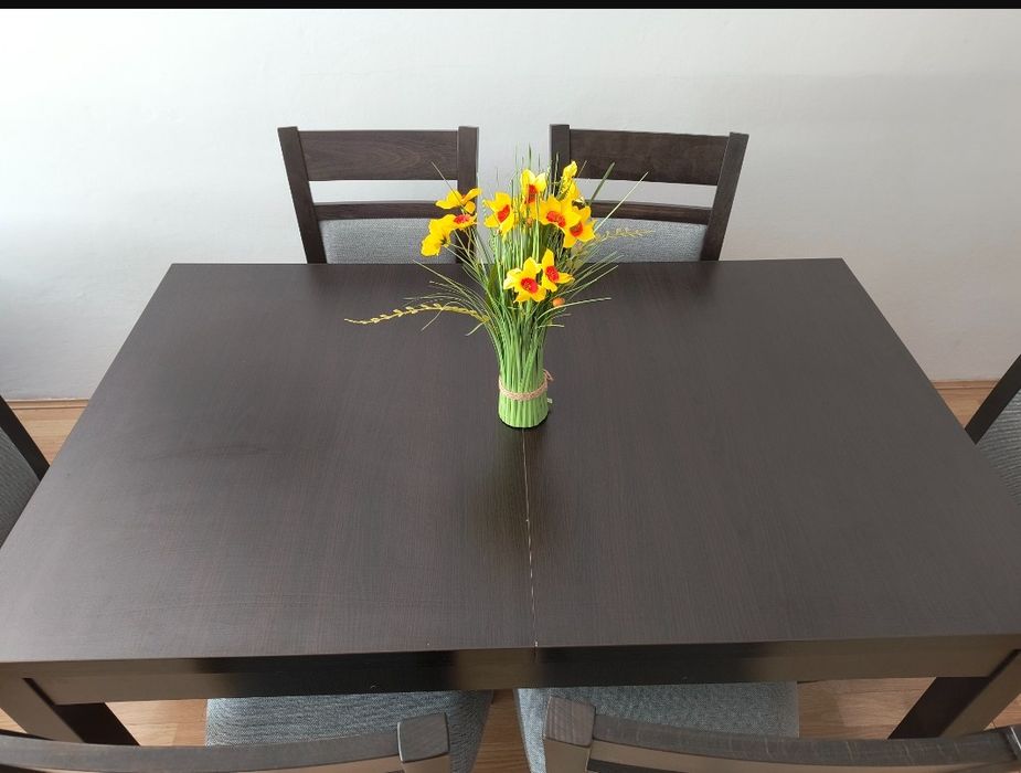 Stół rozkładany dl. 130cm szer. 80 cm + 80 cm