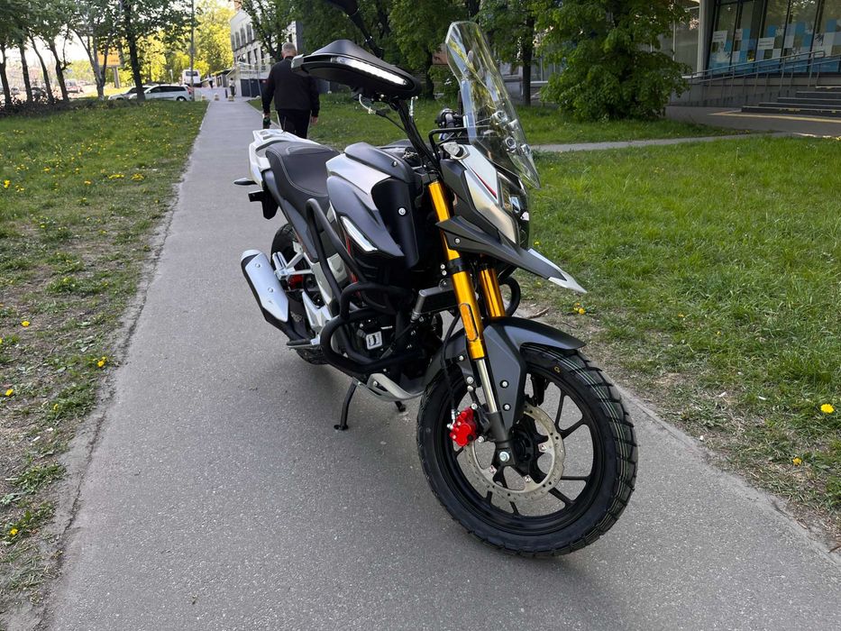 Мотоцикл SPARK SP300T-3