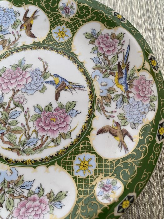 Prato de porcelana japonesa antiga