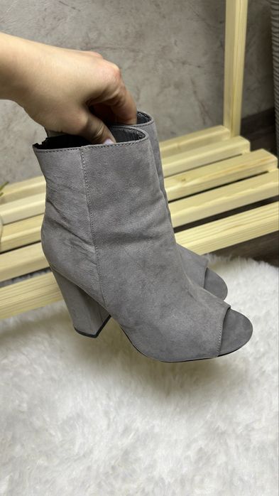 Ботильйони з відкритим носком NewLook