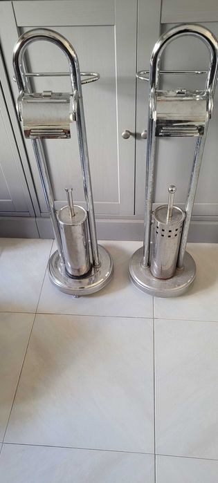 2 suportes de piaçaba em metal