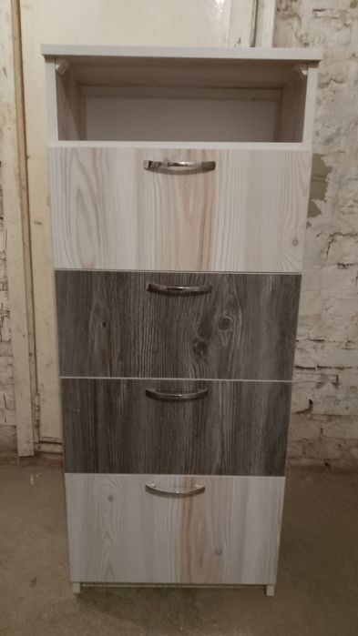 Обувна тумбочка.