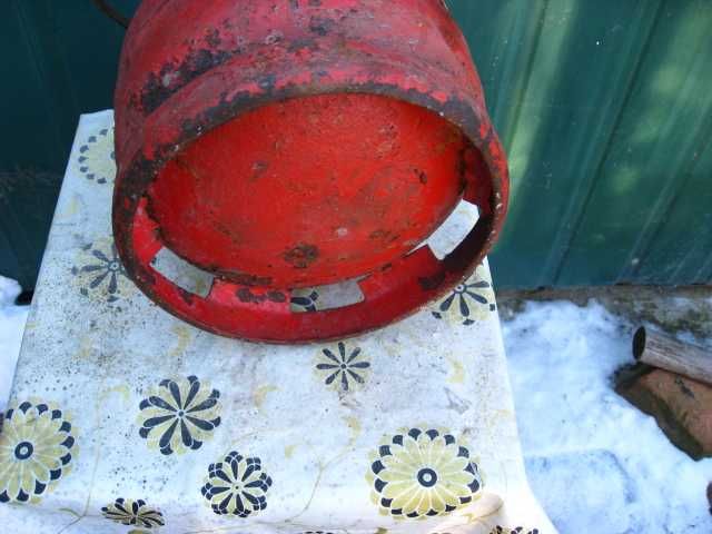 Газовый баллон 5 литров.