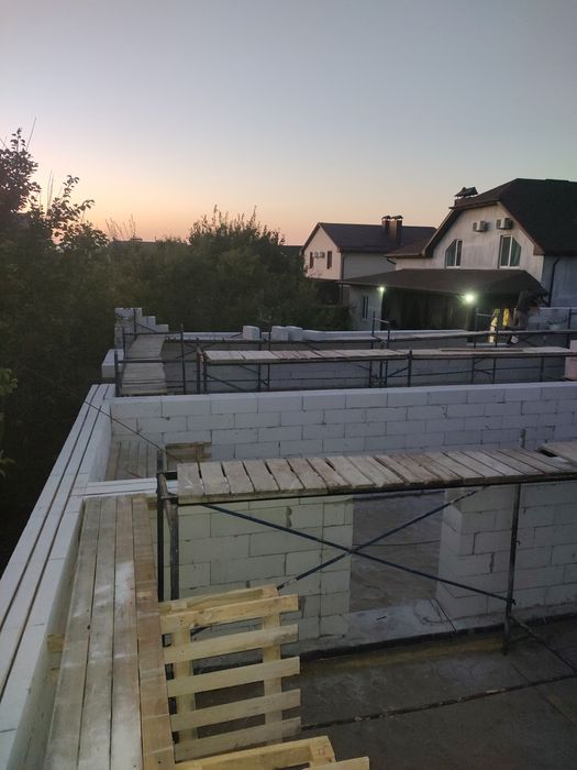 Фундаментів роботи.Моноліт.