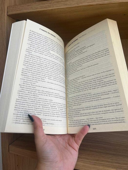 Livro “A Fogueira das Vaidades” de Tom Wolfe