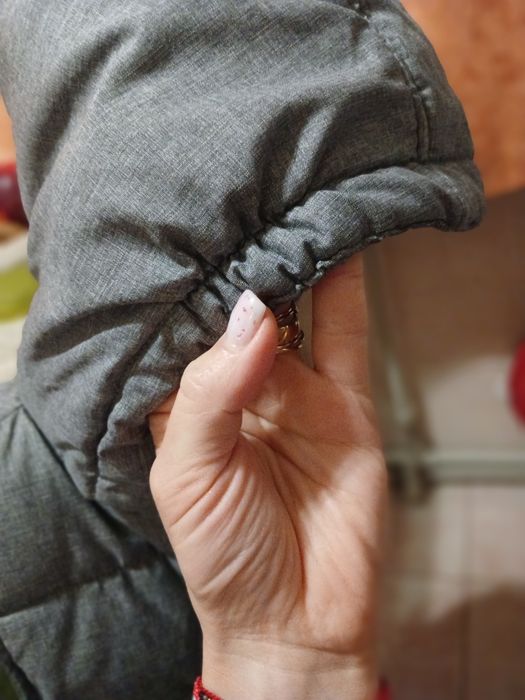 Фірмовий желет утеплений