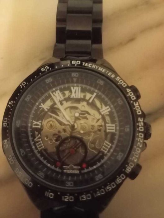 à venda:
relógio automático e elegante da marca WINNER.