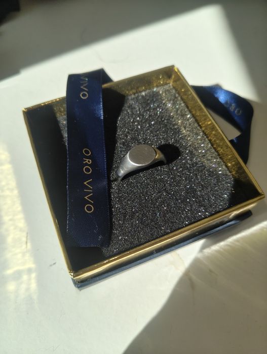 Anel de Mesa Signet Ring Oro Vivo