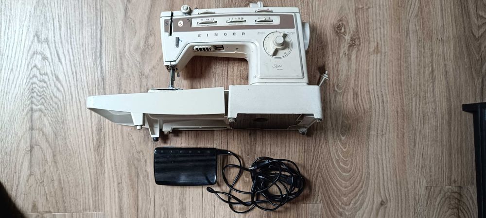 Singer Stylist 834 wszechstronna maszyna do szycia