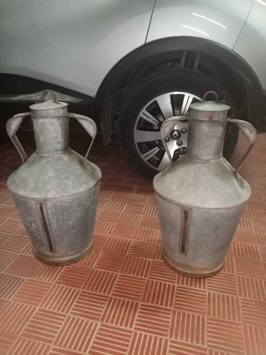 Cantaros em zinco