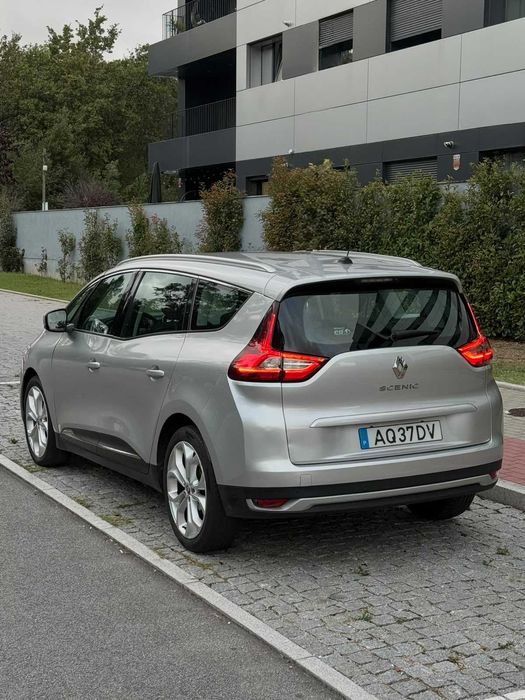 Renault Scenic 1.5dCi - 7 Lugares foto 3