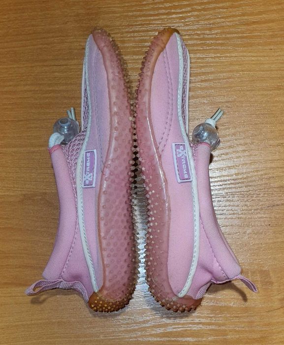 Dziewczęce buty do wody EXTREME SUB, stan BDB, r. 31 (dł. wkł. 19 cm)