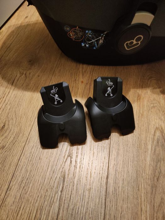 Fotelik samochodowy marki Maxi Cosi