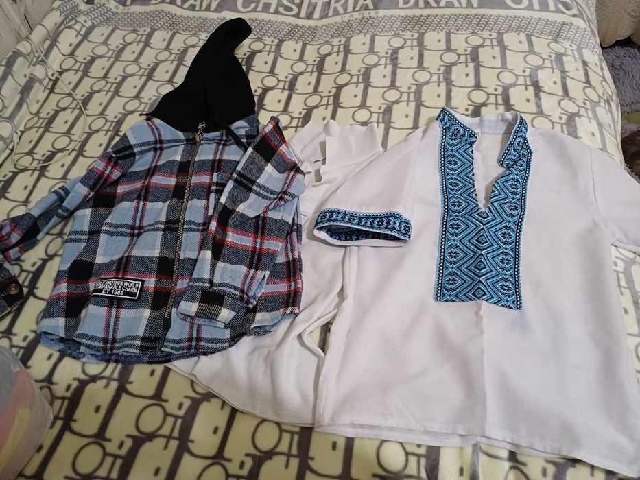 Вещи для мальчика 116-122. Курточки,штаны,джинсы, кофты