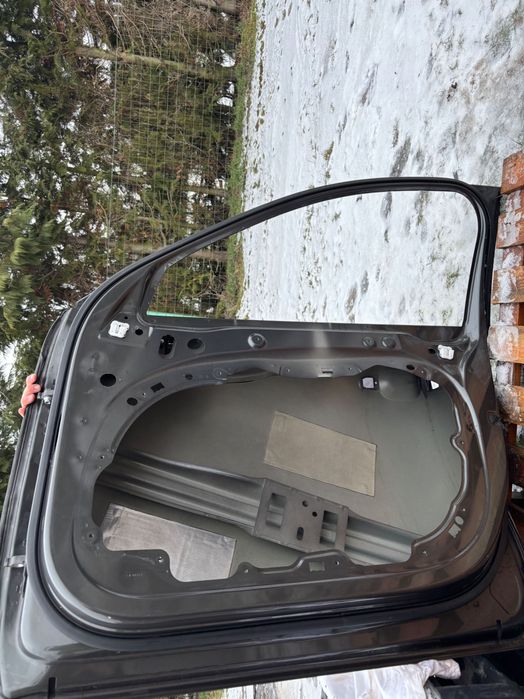 Drzwi prawe przód  Volvo V90 CC