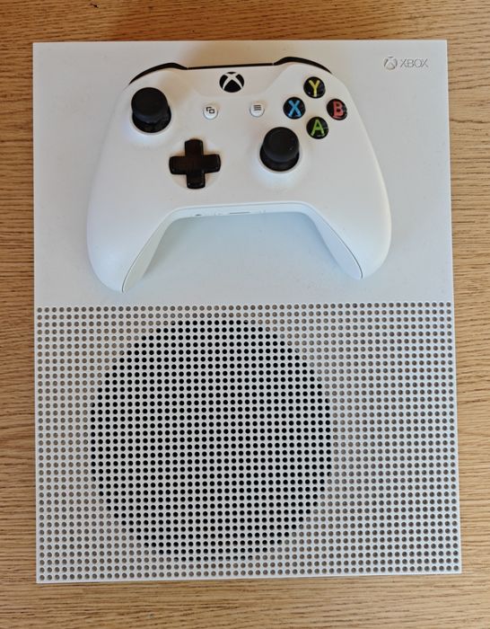 Xbox One S 1TB з дисководом