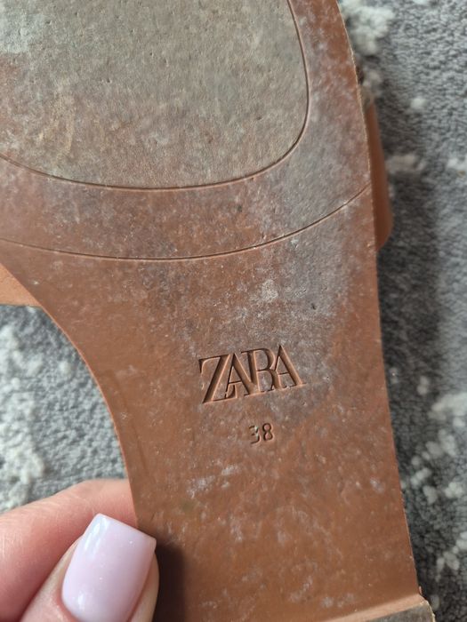 Klapki Zara 38 brązowe