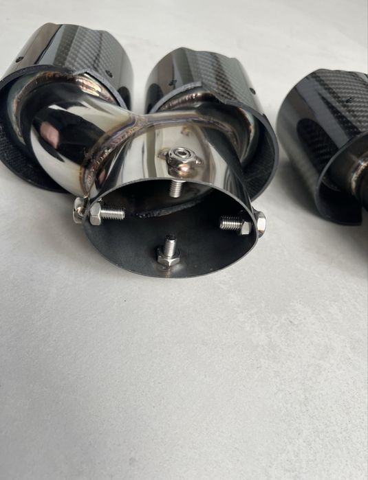 Karbonowe końcówki wydechu BMW