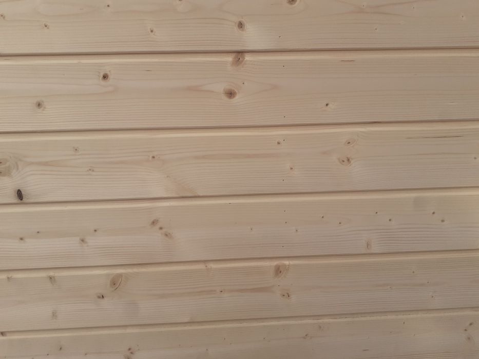 Podbitka boazeria drewniana 1.9deska tarasow ryflowana świerk modrzew