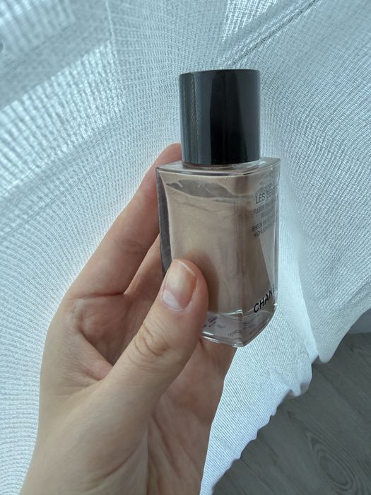 Хайлайтер флюїд CHANEL Les Beiges Sheer Healthy Glow Highlighting Fluid Sunkissed