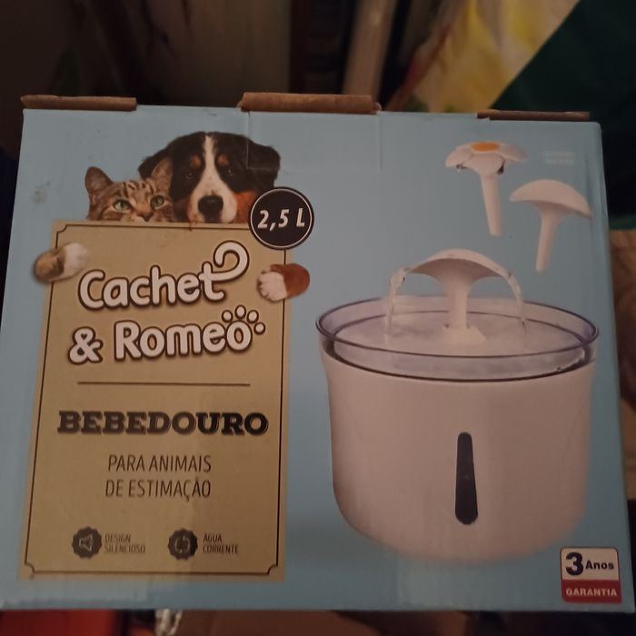 Fonte/bebedouro para cães e gatos