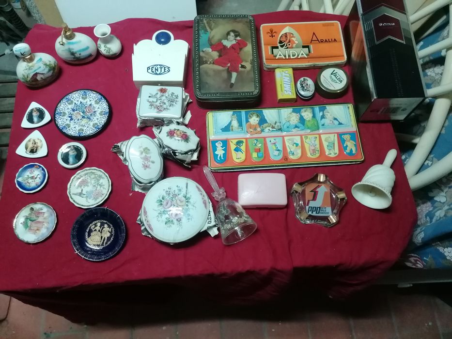 Jarra de vidro e latao