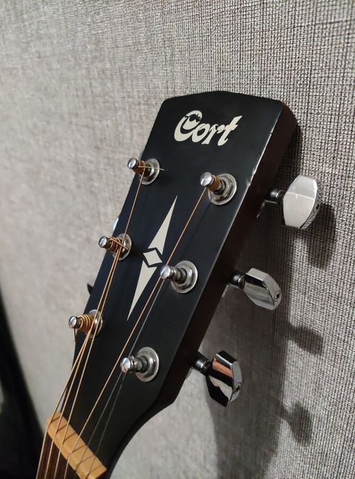 Cort ad810  майже новий