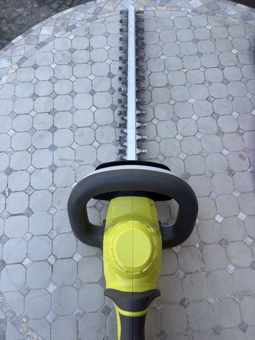 Nożyce do żywopłotu Ryobi elektryczne