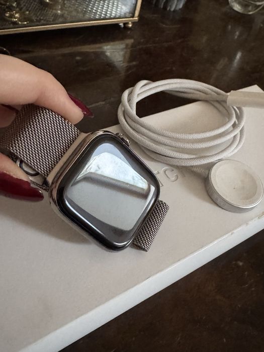 Apple Watch 10 Tytan natural 42mm gps+cellular