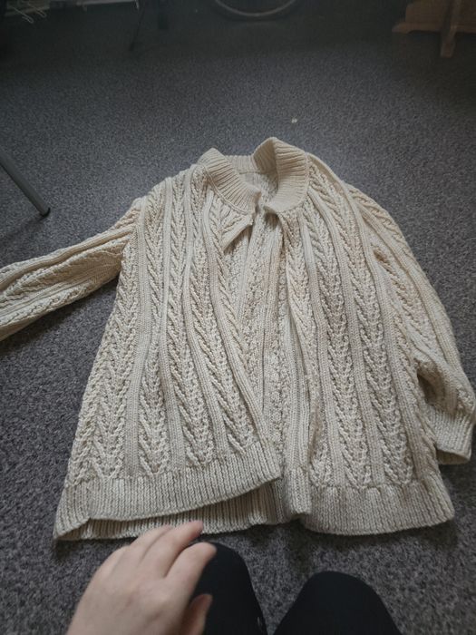 sweter raczej uniwersalny