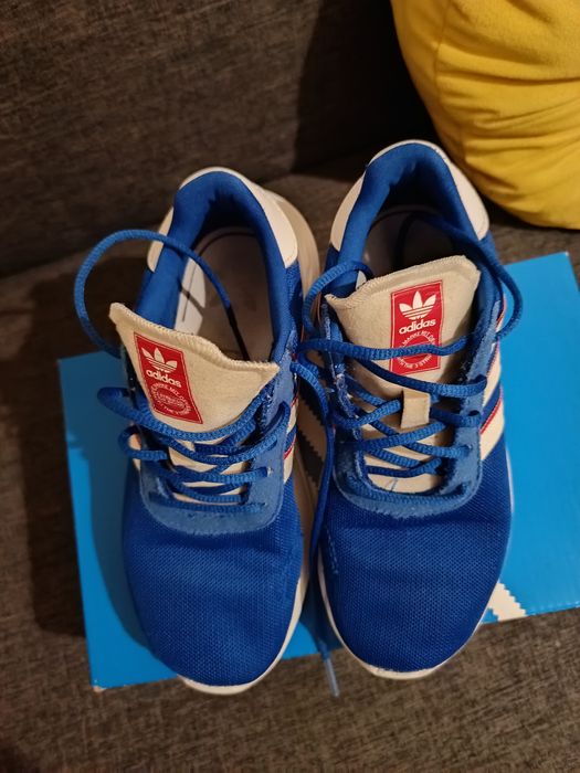 Sapatilhas da Adidas NR.33