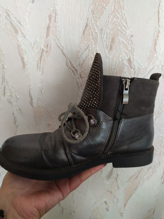 Демісезонна черевики на дівчинку