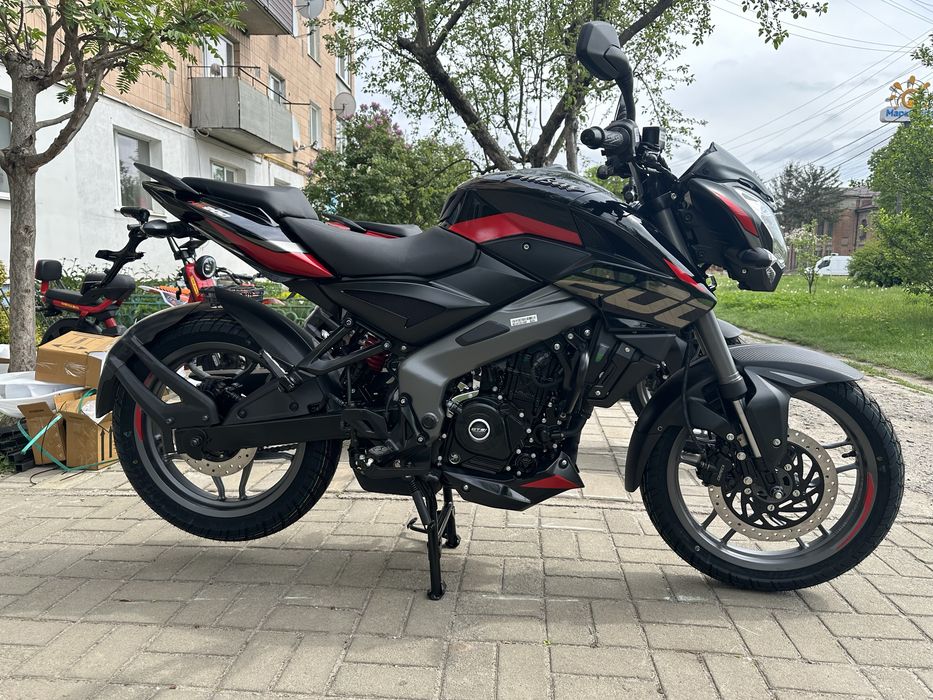 Bajaj Pulsar ns200 рестайлінг  акція