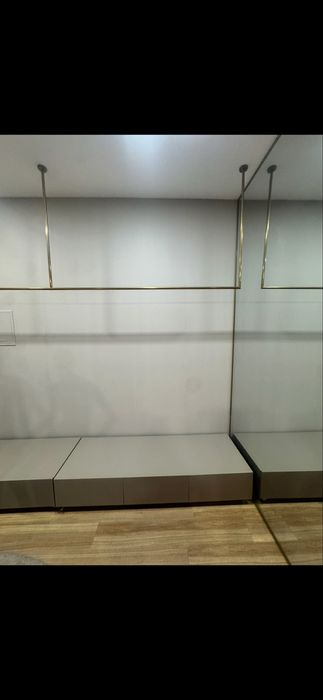 Moveis para loja de vestuario/roupas