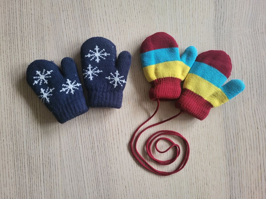 Grube rękawiczki na sznurku