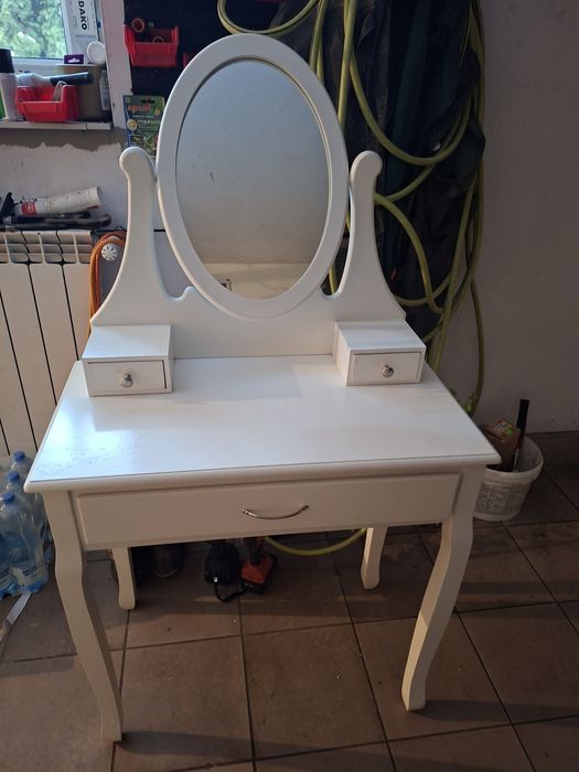 Toaletka biała używana