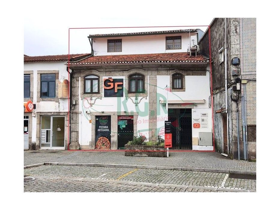 INVESTIMENTO - Prédio Comercial à Câmara de Gondomar
