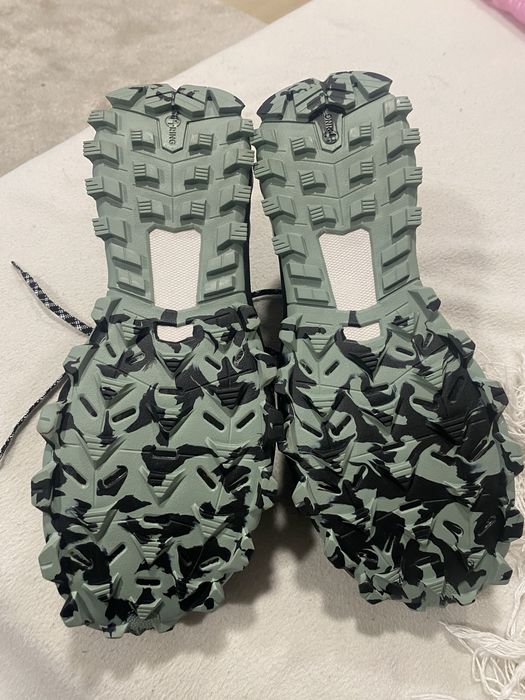 Sapatilhas trail novas