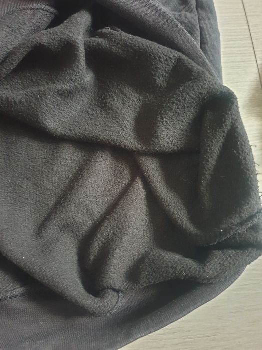 Bluza boohoo z nadrukiem M czarna usta czerwone