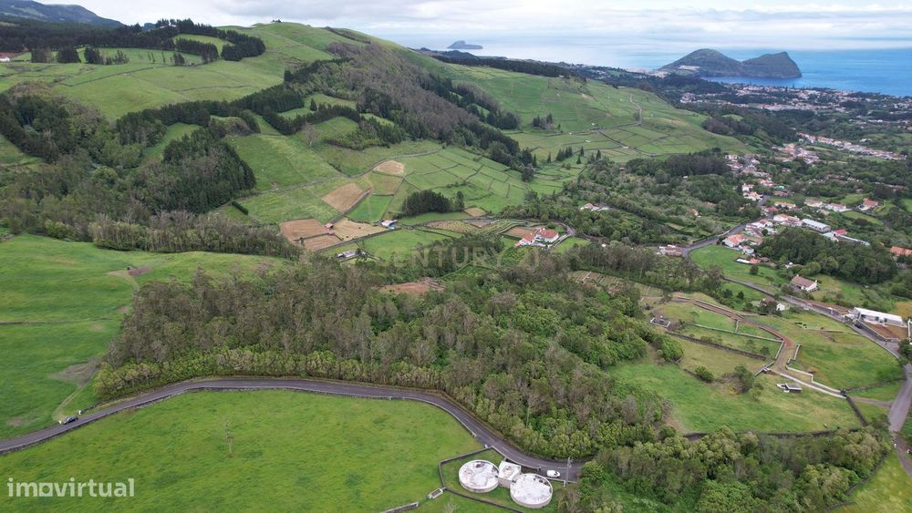 Land for Sale in Terra Chã – A Unique Opportunity!