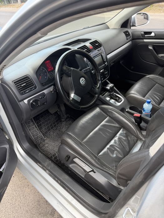 Продам VOLKSWAGEN JETTA в хорошем состоянии