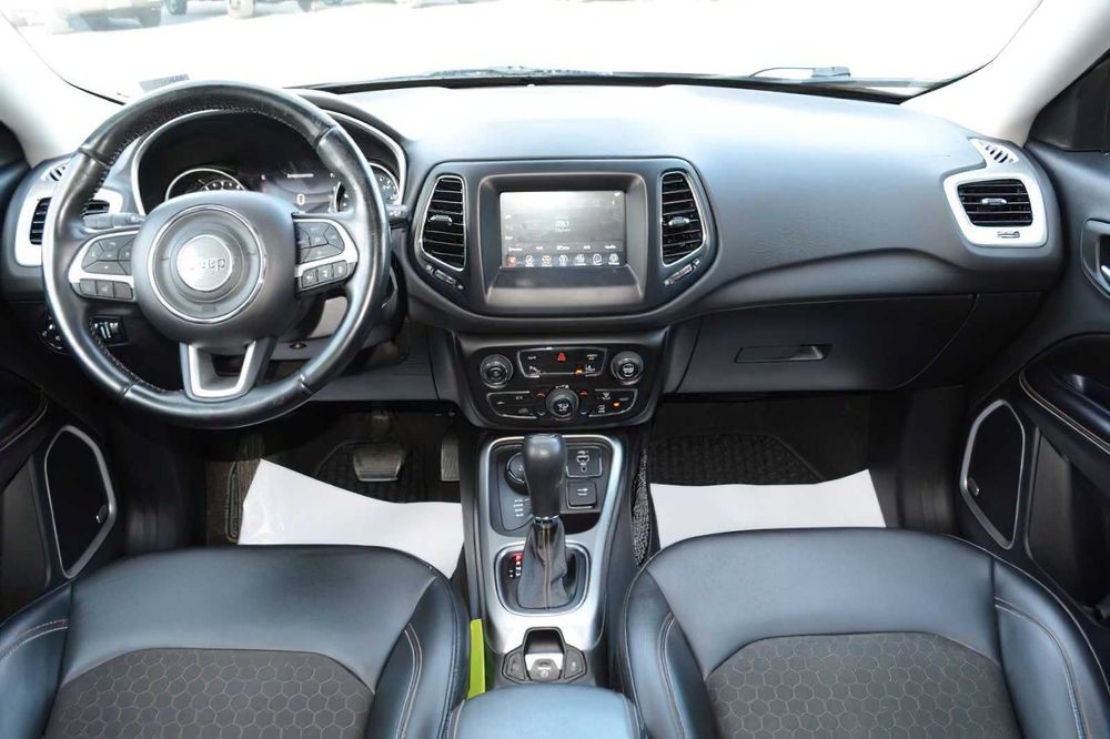 Jeep Compass      2021