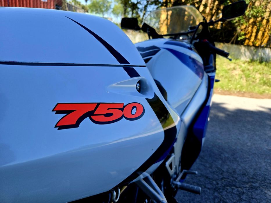 Suzuki Gsxr - 750 Oportunidade